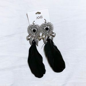 NWT Bohemian Long Feather Drop Hook Heart Earrings
